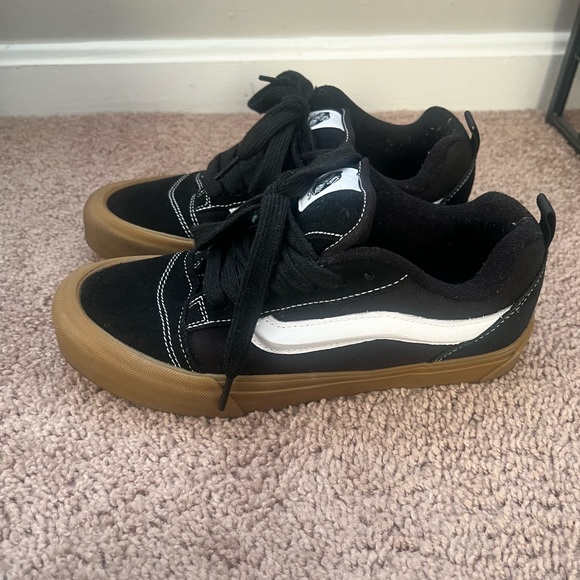 Vans Knu Skool w/ Gum Bottom - Picture 3 of 6